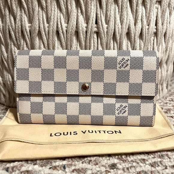 Authentic Louis Vuitton Damier Azur Sarah Wallet NWOT - Picture 1 of 17